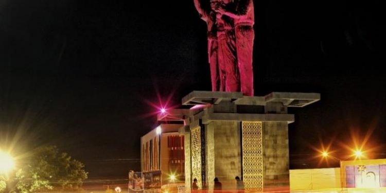 Gambar Artikel Serba Serbi Kota Kupang. Bundaran PU.