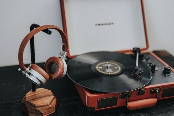 Gambar Artikel Rekomendasi Playlist Lagu untuk mensyukuri Galau