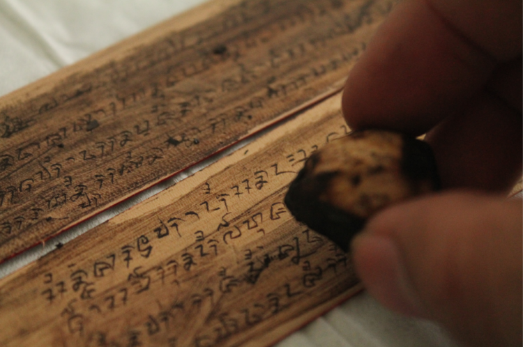 Babasan dan Paribasa: Sarana Pendidikan Karakter Berbahasa Sunda