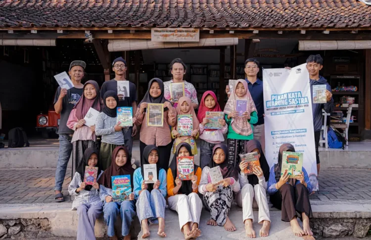 Jembatan Literasi: Saat Sampah Jadi Buku dan Taman Baca di Tepi Sungai Oya